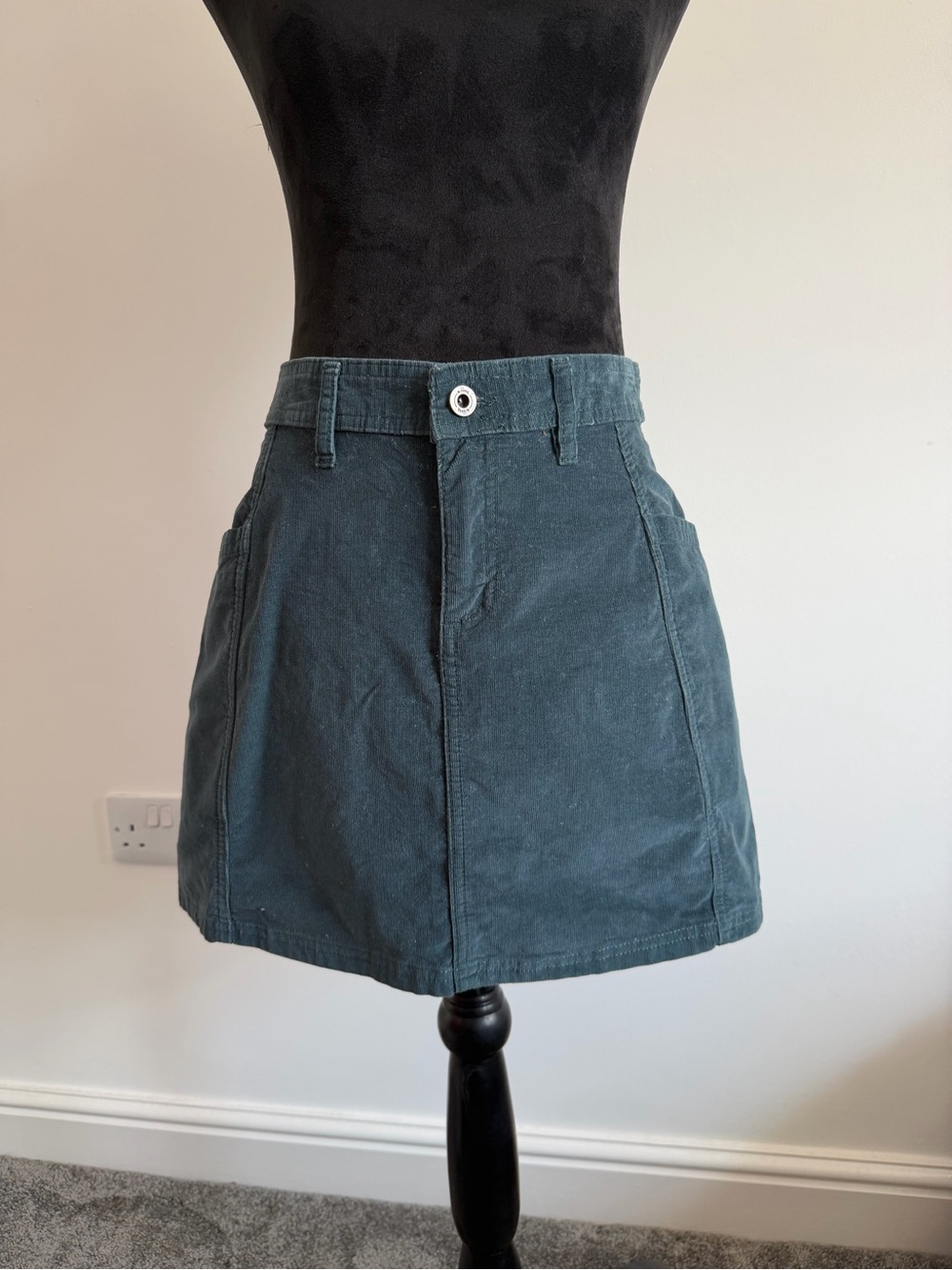 KÜHL Teal Corduroy Mini Skirt with Pockets – Size 4